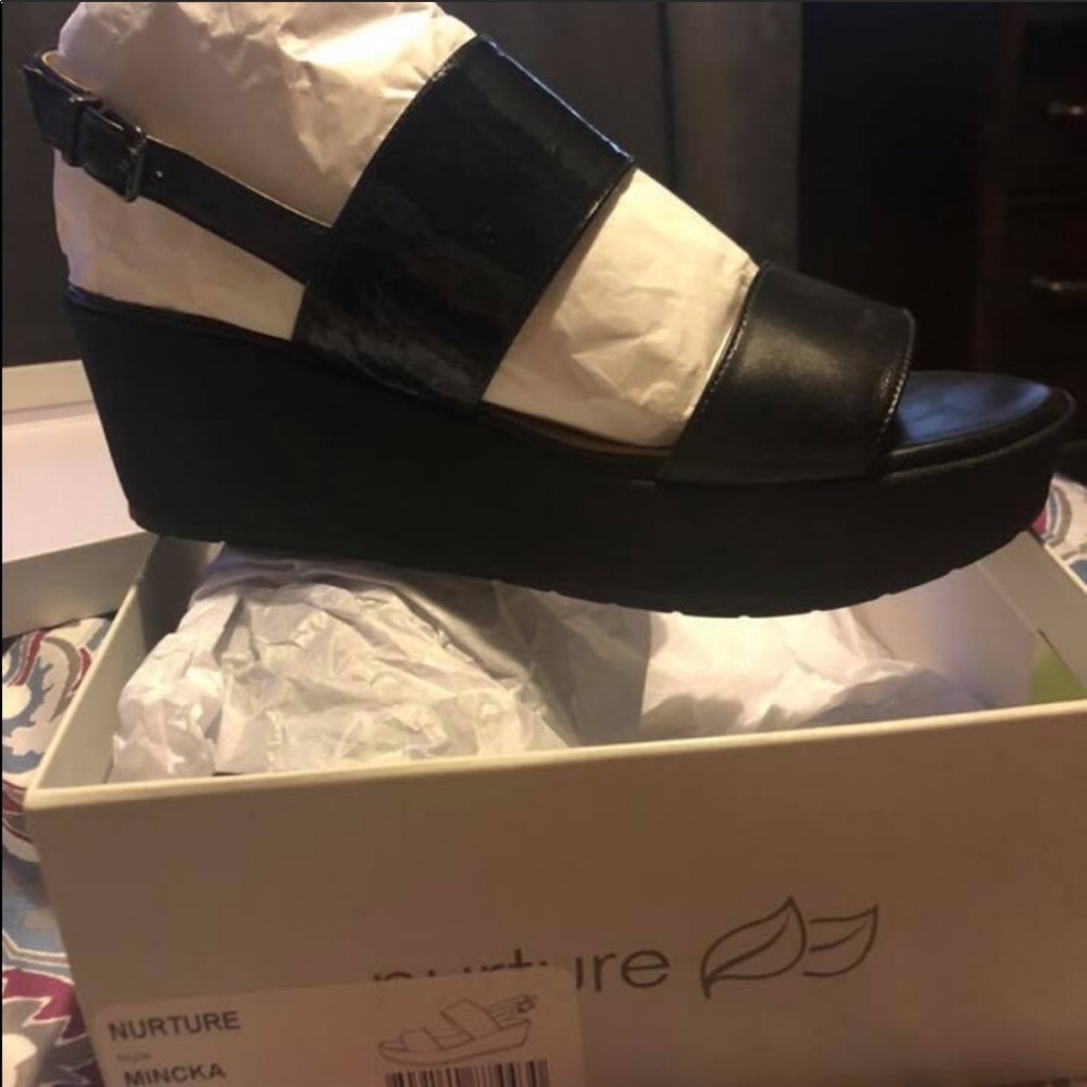 Platform sandals